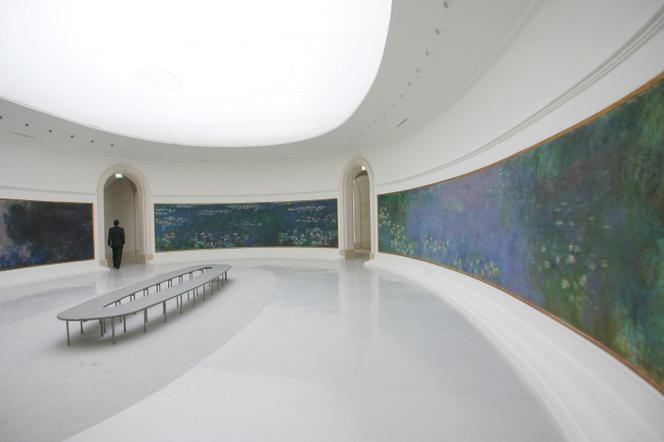 « Les Nymphéas », de Claude Monet, au Musée de l’Orangerie, à Paris, en mai 2006. - JACQUES DEMARTHON/AFP