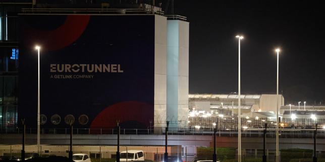 Accident à l’entrée du tunnel sous la Manche : le conducteur du minibus qui a percuté un train à l’arrêt, faisant 19 blessés, était « expérimenté »