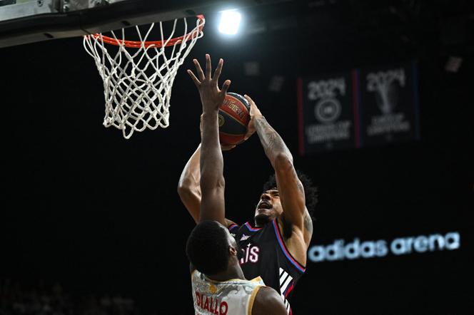 Le joueur du Paris Basketball Jared Rhoden lors du cinquième match de la finale du championnat de France face à l’AS Monaco Basket, à l’Adidas Arena de Paris, le 23 juin 2026.  - JULIEN DE ROSA/AFP