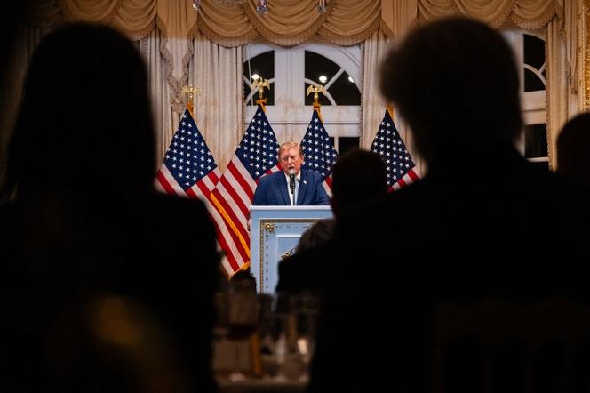 Donald Trump dans sa résidence de Mar-a-Lago, à Palm Beach (Floride), le 16 octobre 2026.  - ERIC LEE/GETTY IMAGES/AFP