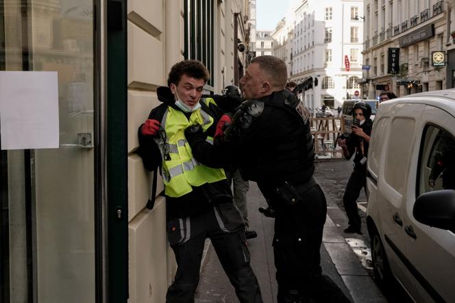 Dans le quartier de l’Opéra, à Paris, le 17 octobre 2026. - ADRIENNE SURPRENANT/MYOP POUR « LE MONDE »