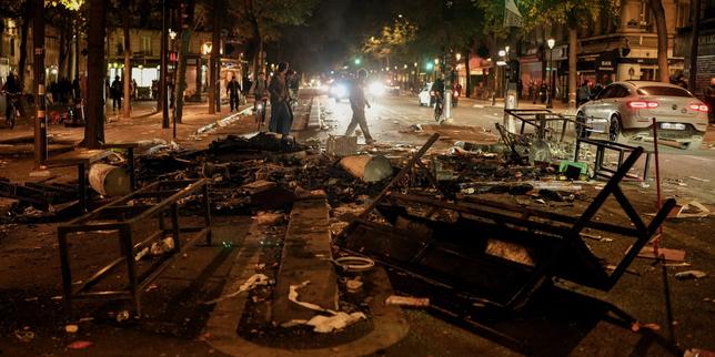EN DIRECT, manifestations du 17 octobre : le gouvernement annonce 550 000 manifestants, les organisateurs, 800 000 ; environ 400 interpellations ; « des violences urbaines d’une gravité inouïe se sont déroulées et se déroulent encore »