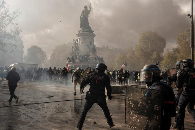 Place de la République, in Paris, on October 17, 2026. - ADRIENNE SURPRENANT/MYOP FOR LE MONDE