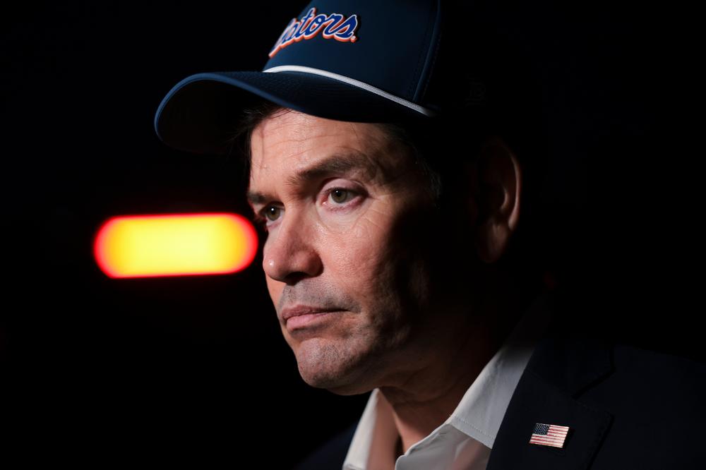 Le secrétaire d’Etat américain, Marco Rubio, sur la base aérienne d’Andrews (Maryland), le 17 octobre 2026. - KYLIE COOPER/POOL REUTERS VIA AP