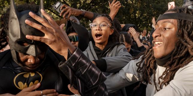 « Les rappeurs et influenceurs, qui soutiennent de façon inédite le mouvement lycéen, portent une nouvelle culture et un enjeu pour la présidentielle de 2027 »