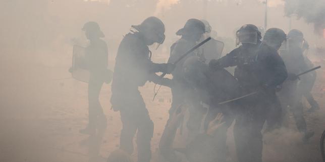 'Record' 855 people arrested over Paris protest violence, says police