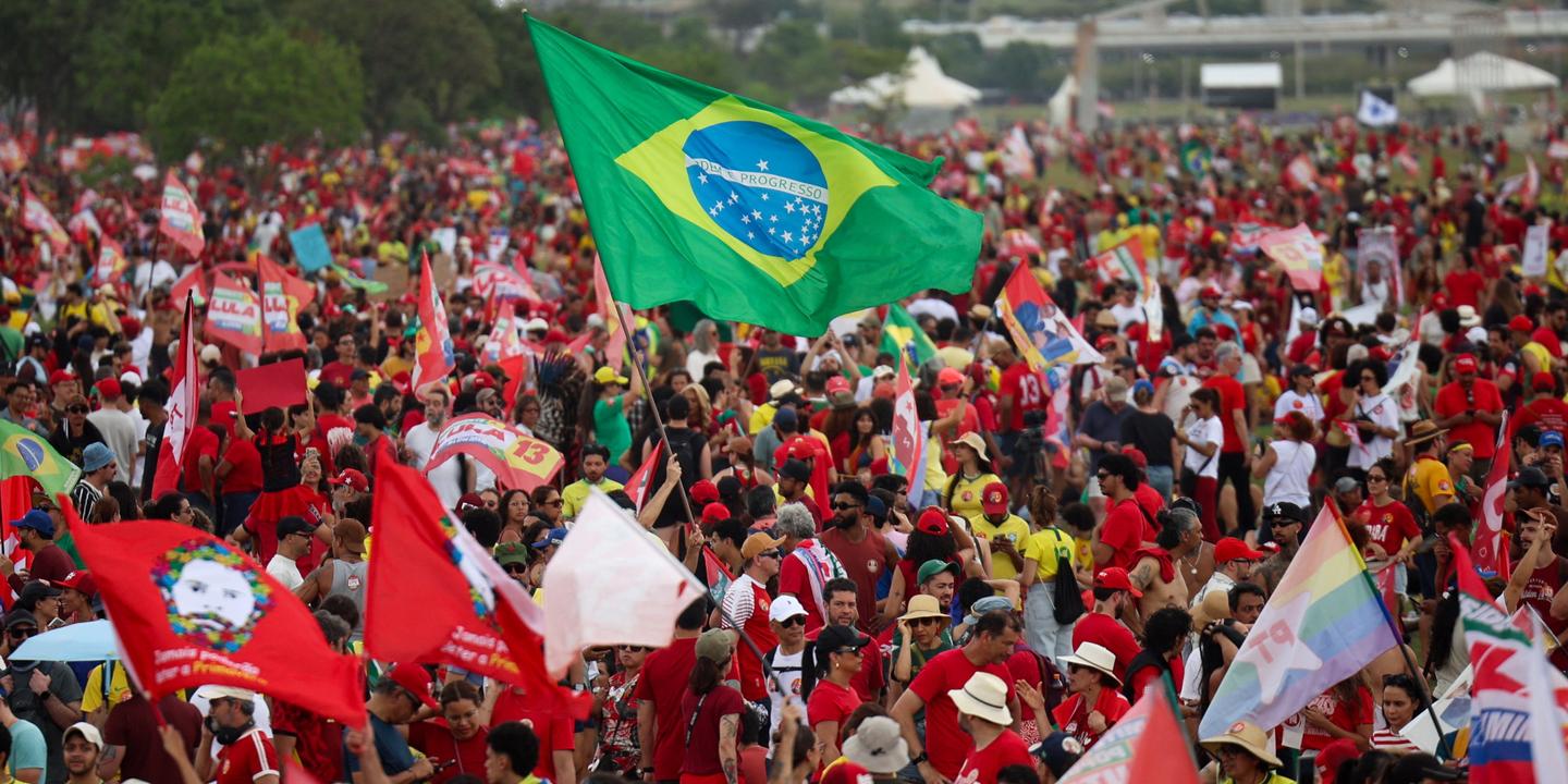 Au Brésil, la désinformation et l’IA irriguent la campagne présidentielle