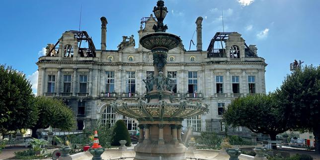 French police arrest man over Limoges city hall fire during protests