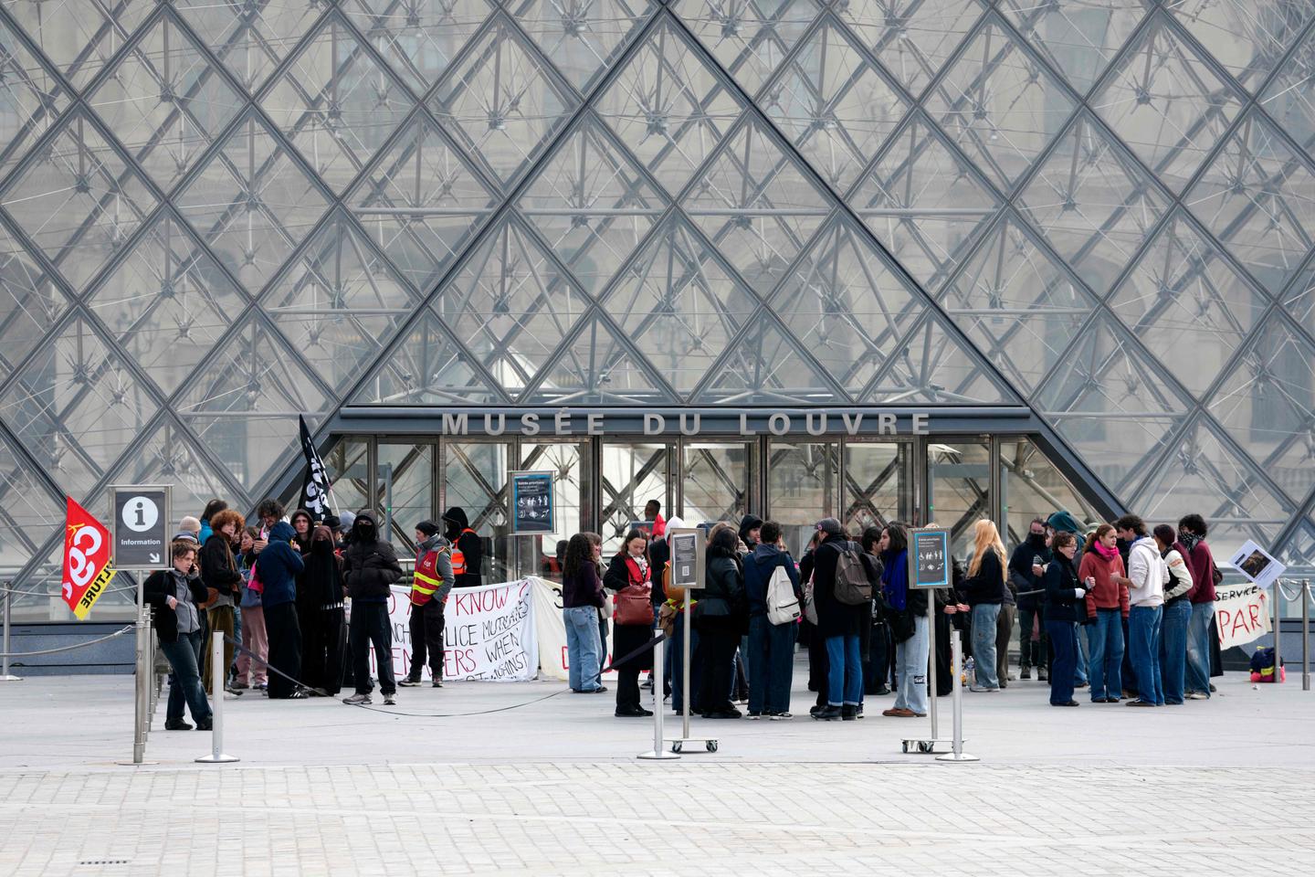 Students block Louvre entrance amid unrest across France
