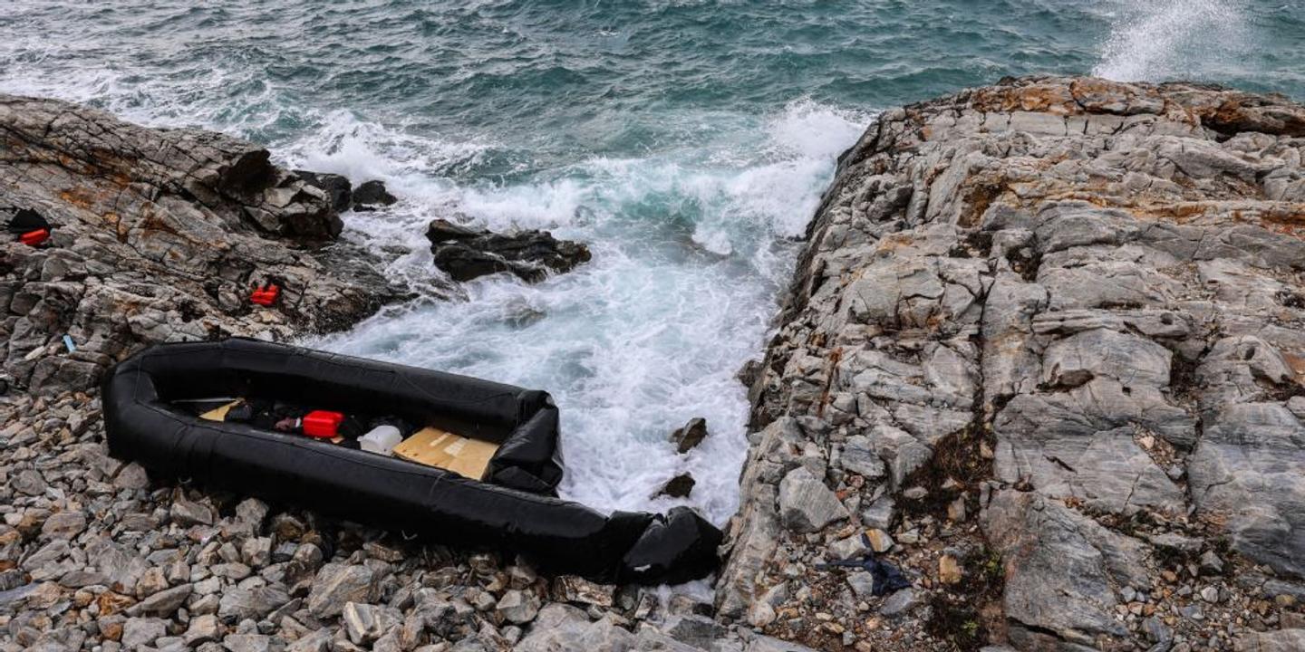 Grèce : douze migrants, dont un nourrisson, morts après deux accidents en mer Egée