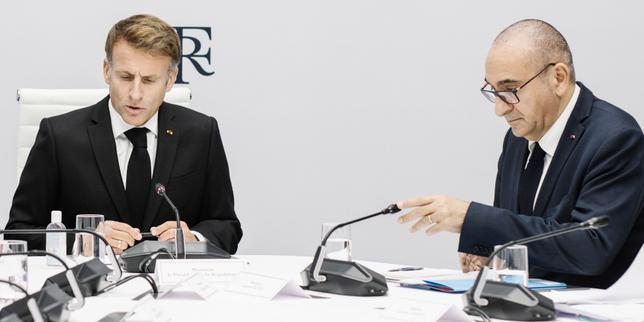 Mobilisation du 17 octobre : après un week-end chaotique, Emmanuel Macron et le gouvernement s’en remettent aux préfets