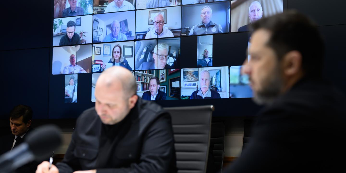 EN DIRECT, guerre en Ukraine : Volodymyr Zelensky accuse Washington de retarder la livraison à Kiev de missiles « déjà payés »