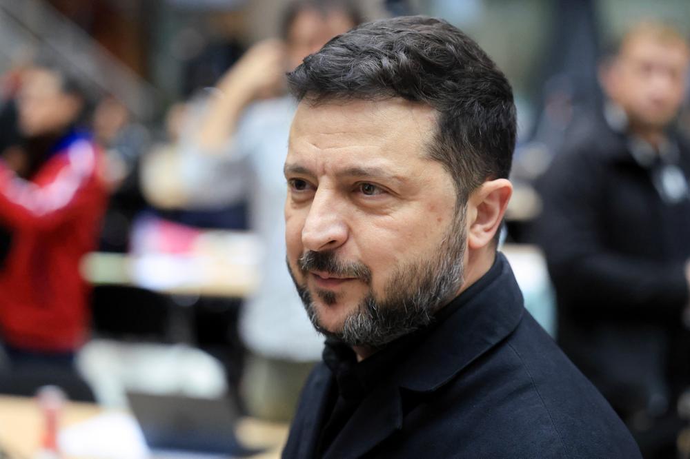 Le président ukrainien, Volodymyr Zelensky, en marge d’un sommet de l’Union européenne, à Bruxelles, le 16 octobre 2026. - LUDOVIC MARIN/AFP