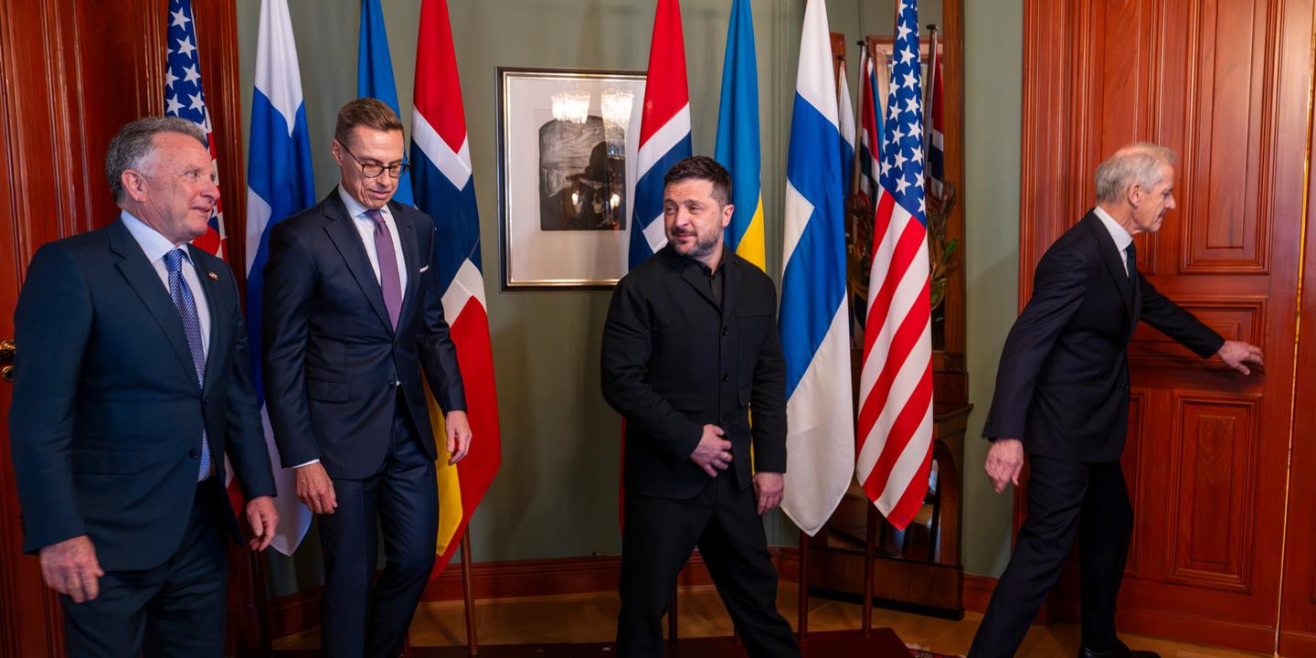 Guerre en Ukraine : à Oslo, Zelensky entretient, sans y croire, l’espoir d’être à nouveau entendu par les Etats-Unis