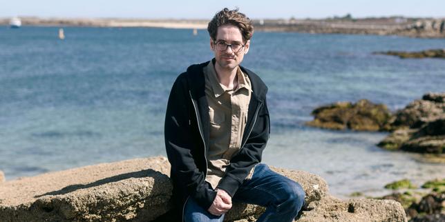 « Je me sens privilégié dans mon rapport aux patients » : Hadrien, infirmier investi sur la minuscule île d’Hœdic