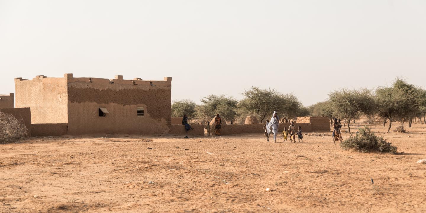 Au Mali, plus de quarante civils tués par des hommes armés dans la région de Ménaka, selon des sources locales