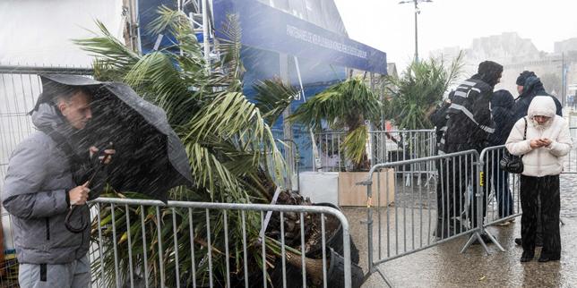 Tempête Austen : cinq départements en vigilance orange à partir de jeudi soir ; le trafic ferroviaire perturbé vendredi