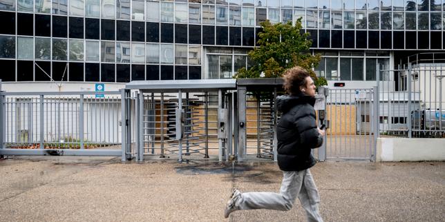 En région Auvergne-Rhône-Alpes, la réponse sécuritaire de la majorité régionale au malaise lycéen