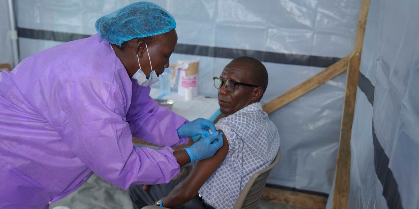 Ebola en RDC : un essai clinique du vaccin Tumaini a débuté, selon l’OMS