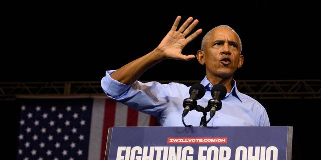 Midterms 2026 : Barack Obama, en campagne pour soutenir les démocrates, attaque le mandat de Donald Trump, marqué par « le chaos, la cruauté, la corruption et l’incompétence »
