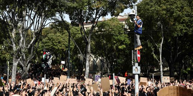 EN DIRECT, mobilisations sociales : Emmanuel Macron en déplacement à Marseille ; le gouvernement doit présenter ses réponses au mouvement lycéen