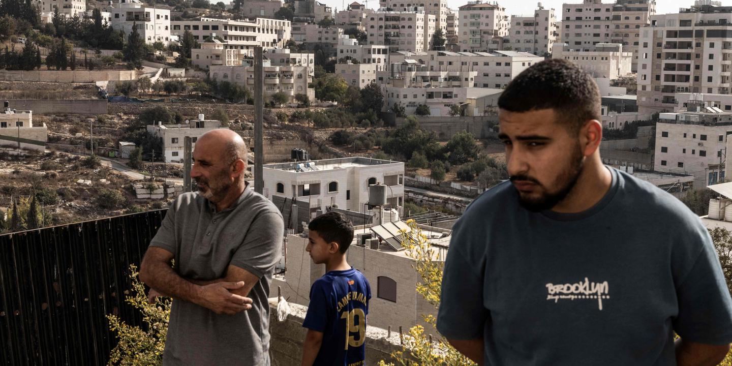 En Cisjordanie, environ 2 000 Palestiniens déplacés par l’armée israélienne après la mort de deux soldats ; l’Etat hébreu annonce un bouclage du territoire mardi