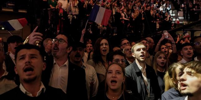 Congrès du RN : Marine Le Pen lance sa campagne à Orléans avec un premier meeting