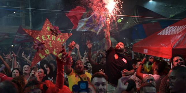 Brazil's Lula defeats Flavio Bolsonaro with 51.75% of the vote after a chaotic day at the polls