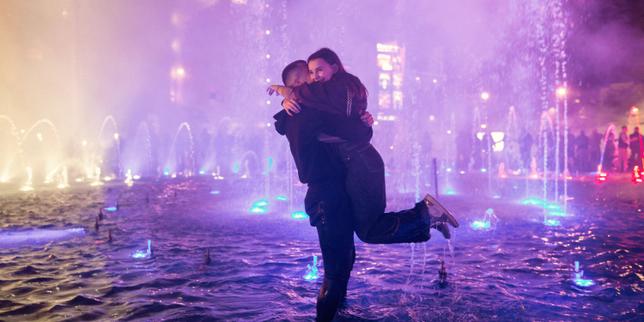Serbie : les images de la fête à Belgrade après la victoire du mouvement des étudiants aux élections législatives