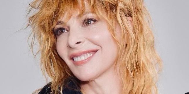 Mylène Farmer entre sinistrose et sex-appeal dans « Egrégore », un seizième album plus efficace qu’audacieux