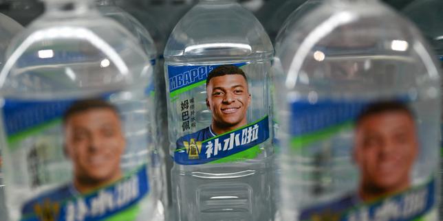 En Chine, le coût financier exorbitant des propos de Kylian Mbappé sur le « dictateur » Mao