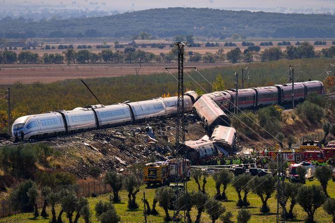 Collision between two high-speed trains in Urda, south of Toledo, Spain, on October 28, 2026. - MANU FERNANDEZ/AP PHOTO